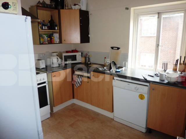 			NEW INSTRUCTION!, 4 Bedroom, 1 bath, 1 reception Flat			 Finchley Road, FINCHLEY ROAD 